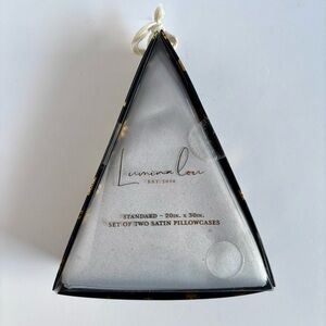 Lumina Lou Satin Pillowcases Set in White